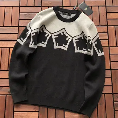 ￥~219 F🔥🔥D🔥 SWEATER 11110915 (im 185CM 75KG iwear size L in the photo)