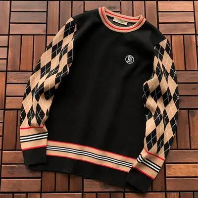 ￥~219 B🔥RB🔥RRY SWEATER 11110911 (im 172CM 65KG iwear size L in the photo)