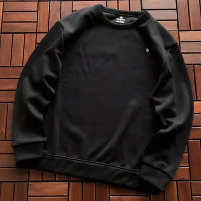 ￥~175 L🔥🔥UL🔥M🔥N SWEATER FLEECE 22111142 (im 185CM 80KG iwear size L in the photo)