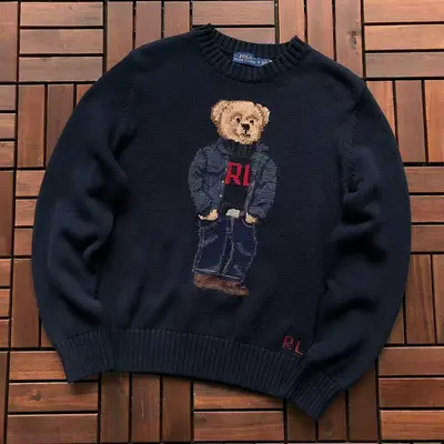 ￥~319 RA🔥PH🔥AU🔥EN SWEATER 22111152 (im 176CM 58KG iwear size M in the photo)