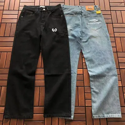 ¥~205 B🔥L🔥🔥🔥IA🔥A JEANS 11111218 (im 176CM 58KG iwear size 30 in the photo)
