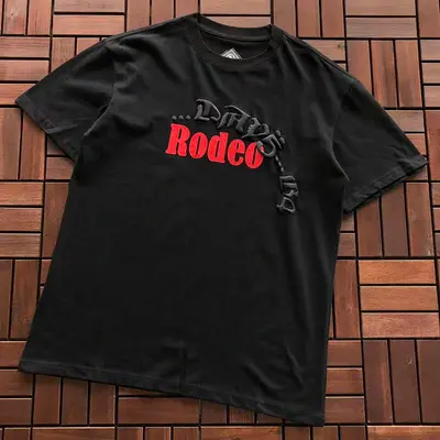 ￥~79 TRAVIS SCOTT T-SHIRT 33111456 (im 185CM 80KG iwear size M in the photo)
