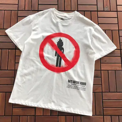 ￥~79 TRAVIS SCOTT T-SHIRT 33111451 (im 185CM 80KG iwear size M in the photo)