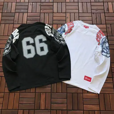 ￥~169 S🔥P🔥E🔥E LONG-SLEEVE 33111728 (im 180CM 68KG iwear size M in the photo)