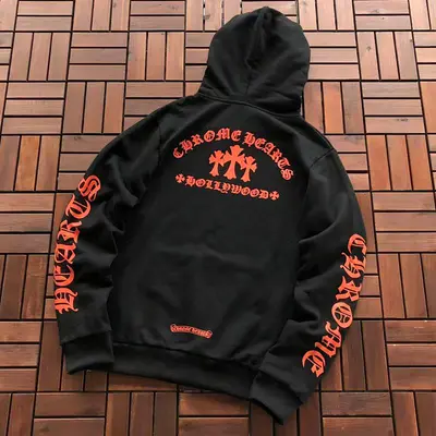 ￥~139 CH🔥OM🔥 HE🔥RTS HOODIE 33111936 (im 180CM 68KG iwear size M in the photo)
