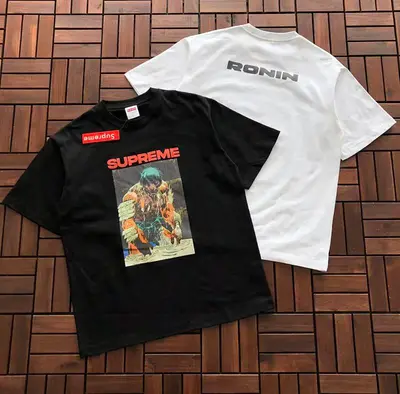 ￥~89 S🔥P🔥E🔥E T-SHIRT 11112114 (im 176CM 58KG iwear size M in the photo)
