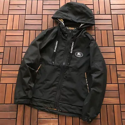 ￥~359 B🔥RB🔥RRY JACKET 11112147 (im 180CM 68KG iwear size L in the photo)