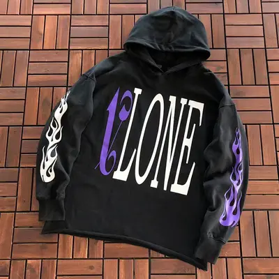 ￥~119 VLONE HOODIE 33112233 (im 176CM 58KG iwear size M in the photo)