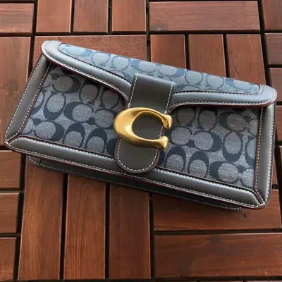 ￥~299 C🔥A🔥H BAG 22112294 (长12CM*宽26CM*高6CM）