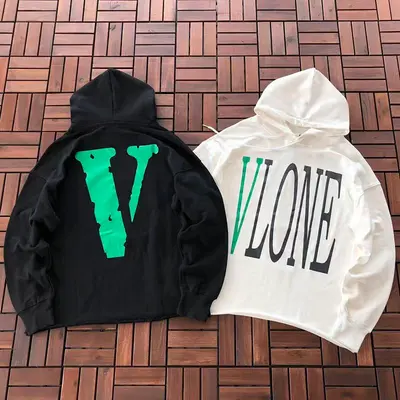 ￥~119 VLONE HOODIE 33112209 (im 176CM 58KG iwear size M in the photo)