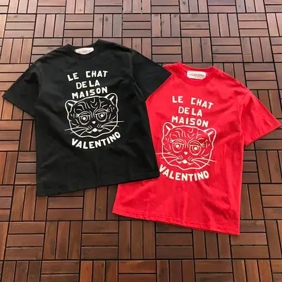 ¥~95 VALENTINO T-SHIRT 33112488 (im 176CM 58KG iwear size L in the photo)