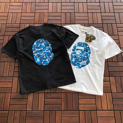 ￥~89 BAPE T-SHIRT 11112436 (im 176CM 58KG iwear size M in the photo)