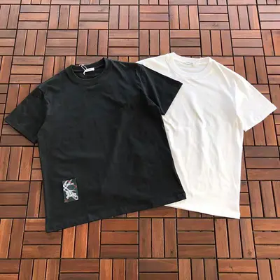 ￥~115 B🔥RB🔥RRY T-SHIRT 11112409 (im 176CM 58KG iwear size S in the photo)