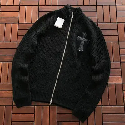 ￥~239 CH🔥OM🔥 HE🔥RTSSWEATER 44112532 (im 180CM 68KG iwear size M in the photo)