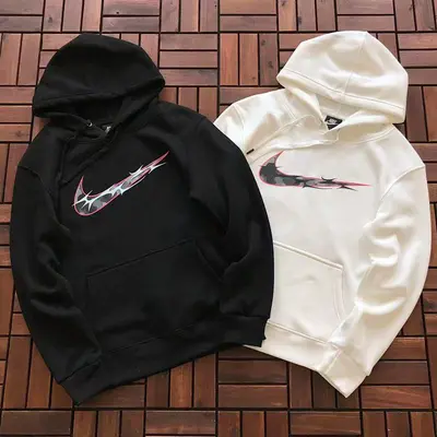 ￥~225 N🔥K🔥 HOODIE FLEECE 22112624 (im 176CM 58KG iwear size M in the photo)