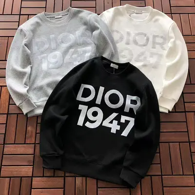 ￥~175 D🔥O🔥 SWEATER FLEECE 22112751 (im 176CM 58KG iwear size M in the photo)