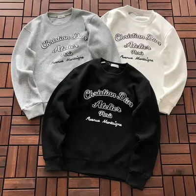 ￥~175 D🔥O🔥 SWEATER FLEECE 22112750 (im 176CM 58KG iwear size M in the photo)