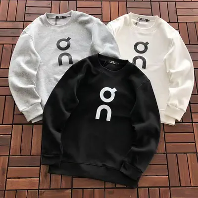 ￥~175 ON RU🔥🔥I🔥G SWEATER FLEECE 22112723 (im 176CM 58KG iwear size M in the photo)