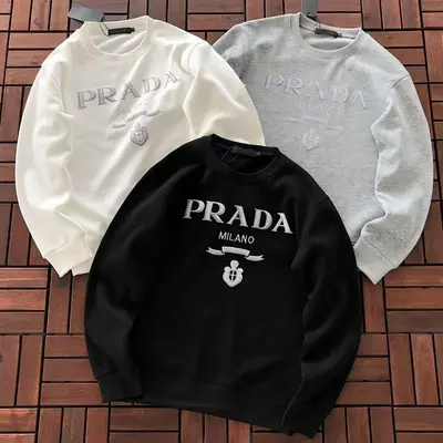 ￥~175 P🔥A🔥A SWEATER FLEECE 22112743 (im 176CM 58KG iwear size M in the photo)