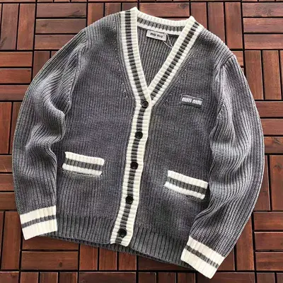￥~179 M🔥U M🔥U SWEATER 33112742 (im 176CM 58KG iwear size 38 in the photo)
