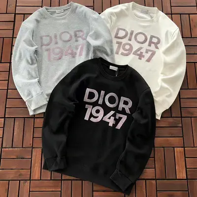 ￥~175 D🔥O🔥 SWEATER FLEECE 22112739 (im 176CM 58KG iwear size M in the photo)