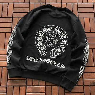 ￥~125 CH🔥OM🔥 HE🔥RTS SWEATER 33112741 (im 176CM 58KG iwear size M in the photo)