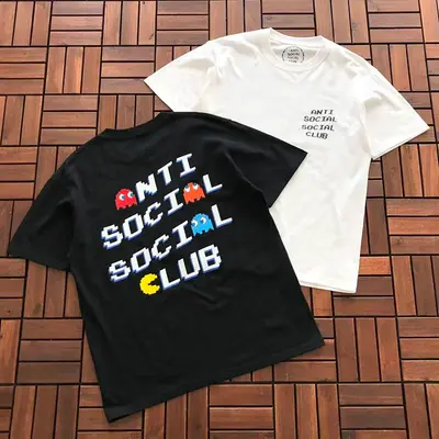 ￥~85 ANTI SOCIAL SOCIAL CLUB T-SHIRT 11112827 (im 176CM 58KG iwear size M in the photo)