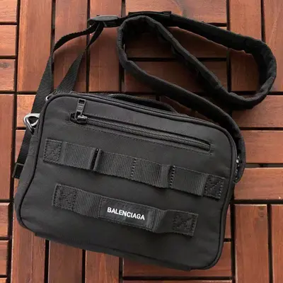 ￥~365 B🔥L🔥🔥🔥IA🔥A BAG 22112833 (长16CM*宽23CM*高7CM）