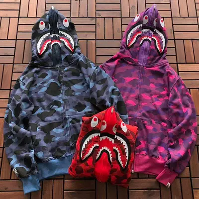 ￥~219 BAPE HOODIE 11113005 (im 176CM 58KG iwear size M in the photo)