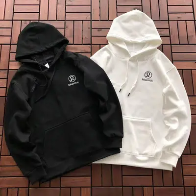 ￥~225 L🔥🔥UL🔥M🔥N HOODIE FLEECE 22113059 (im 176CM 58KG iwear size M in the photo)