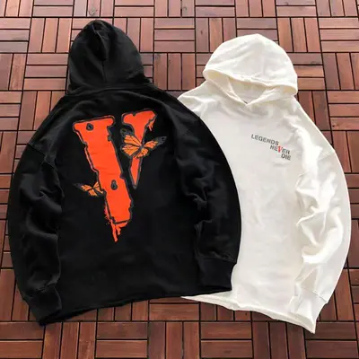 ￥~119 VLONE HOODIE 33120131 (im 176CM 58KG iwear size L in the photo)