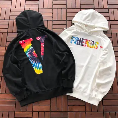 ￥~119 VLONE HOODIE 33120150 (im 176CM 58KG iwear size M in the photo)