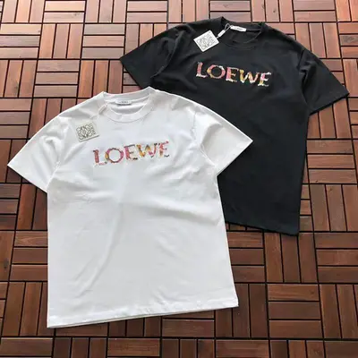 ￥~115 L🔥E🔥🔥 T-SHIRT 11120120 (im 176CM 58KG iwear size S in the photo)