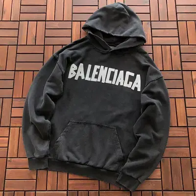￥~269 B🔥L🔥🔥🔥IA🔥A HOODIE 11120105 (im 176CM 58KG iwear size M in the photo)
