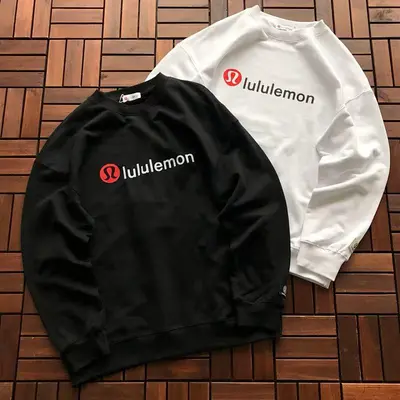 ￥~129 L🔥🔥UL🔥M🔥N SWEATER 33120209 (im 180CM 68KG iwear size M in the photo)