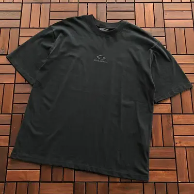 ￥~119 B🔥L🔥🔥🔥IA🔥A T-SHIRT 11120211 (im 180CM 68KG iwear size M in the photo)