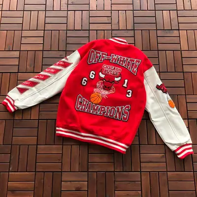 ￥ ~255 O🔥🔥-W🔥🔥TE JACKET 33120411 (im 180CM 68KG iwear size M in the photo)