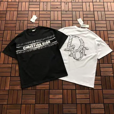 ￥~158 D🔥O🔥 T-SHIRT 22120480 (im 184CM 80KG iwear size S in the photo)