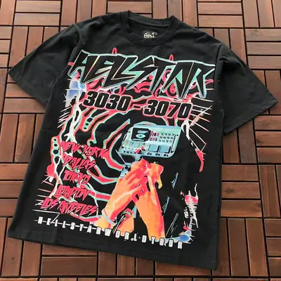 ￥~79 HELLSTAR T-SHIRT 33120431 (im 180CM 68KG iwear size XL in the photo)