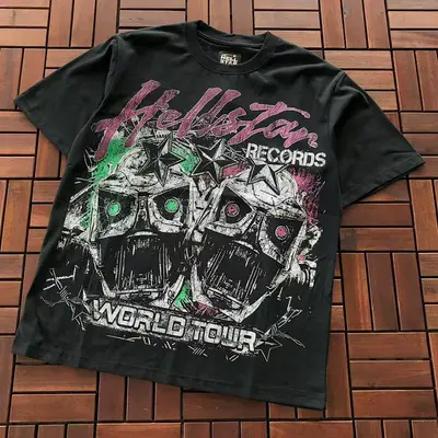 ￥~79 HELLSTAR T-SHIRT 33120423 (im 180CM 68KG iwear size XL in the photo)