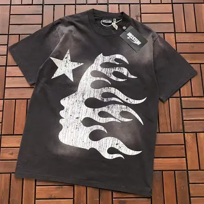 ￥~135 HELLSTAR T-SHIRT 11120421 (im 176CM 58KG iwear size M in the photo)