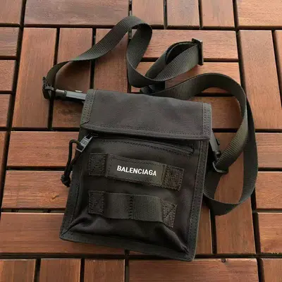 ￥~335 B🔥L🔥🔥🔥IA🔥A BAG 22120436