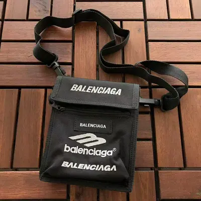 ￥~345 B🔥L🔥🔥🔥IA🔥A BAG 22120475 (长18CM*宽14CM*高5CM）