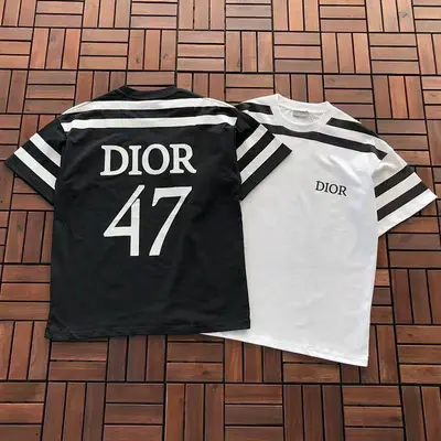 ￥~149 D🔥O🔥 T-SHIRT 22120403 (im 184CM 80KG iwear size S in the photo)