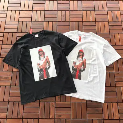 ￥~115 S🔥P🔥E🔥E T-SHIRT 33120525 (im 180CM 68KG iwear size M in the photo)
