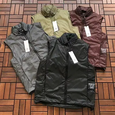 ￥~349 C.P. VEST 11120530 (im 180CM 68KG iwear size M in the photo)