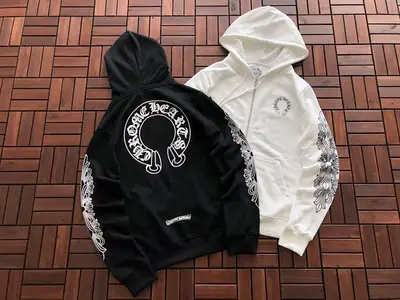 ￥~159 CH🔥OM🔥 HE🔥RTS HOODIE 33120538 (im 176CM 58KG iwear size M in the photo)