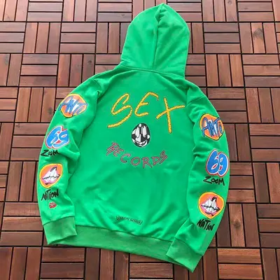 ￥~139 CH🔥OM🔥 HE🔥RTS HOODIE 33120582 (im 176CM 58KG iwear size M in the photo)