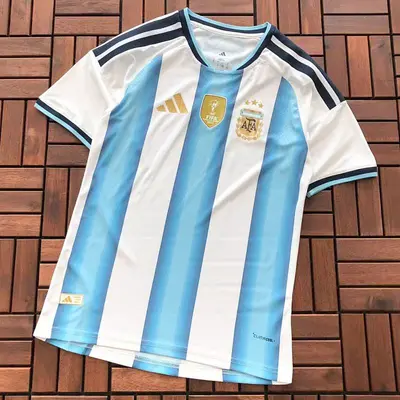 ￥~85 FOOTBALL 11120703 (im 185CM 80KG iwear size L in the photo)