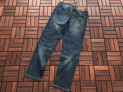 ¥~179 VALENTINO JEANS 33120864 (im 176CM 58KG iwear size 30 in the photo)